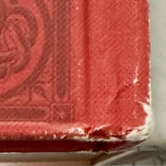 Harry Potter and the Sorcerer's Stone Illustrated Hardcover Book & Keepsake Box - Picture 6 of 13